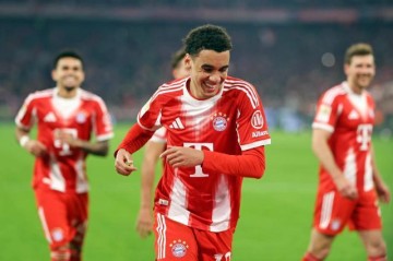 皇冠-【德甲】诺伊尔伤退，小穆首球，无凯恩拜仁4比1门兴