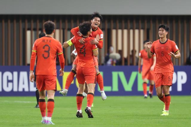 1739412043533093335.jpg (体育)(13)足球——U20亚洲杯:中国队胜卡塔尔队XxjpseC007002_20250213_PEPFN0A001.jpg